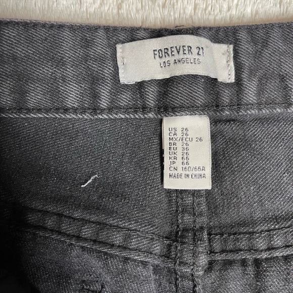 FOREVER21 cropped black high waisted jean - Picture 2 of 3